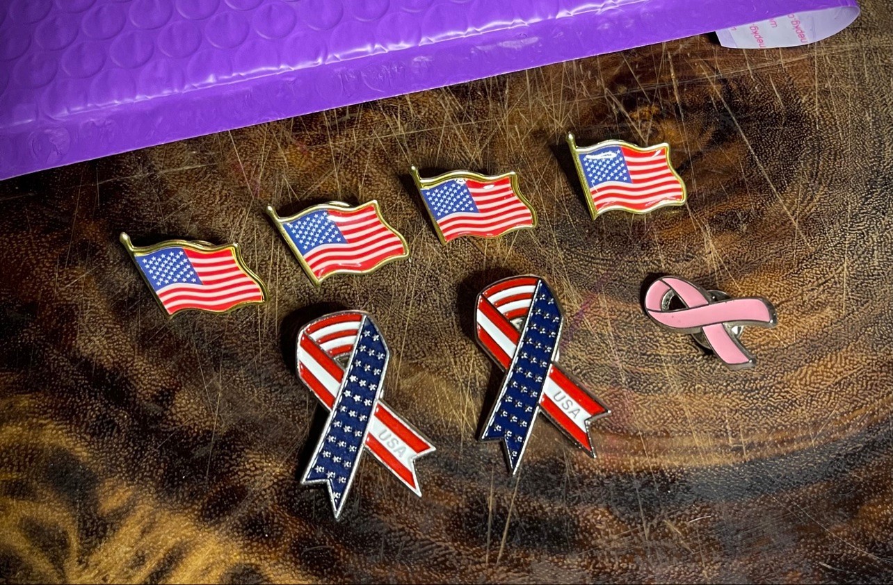 Pin Lot 6 - 2 USA Pins + 4 Gold American Flag Pins + bonus Pin Lot 6 - 2 USA Pins + 4 Gold American Flag Pins + bonus