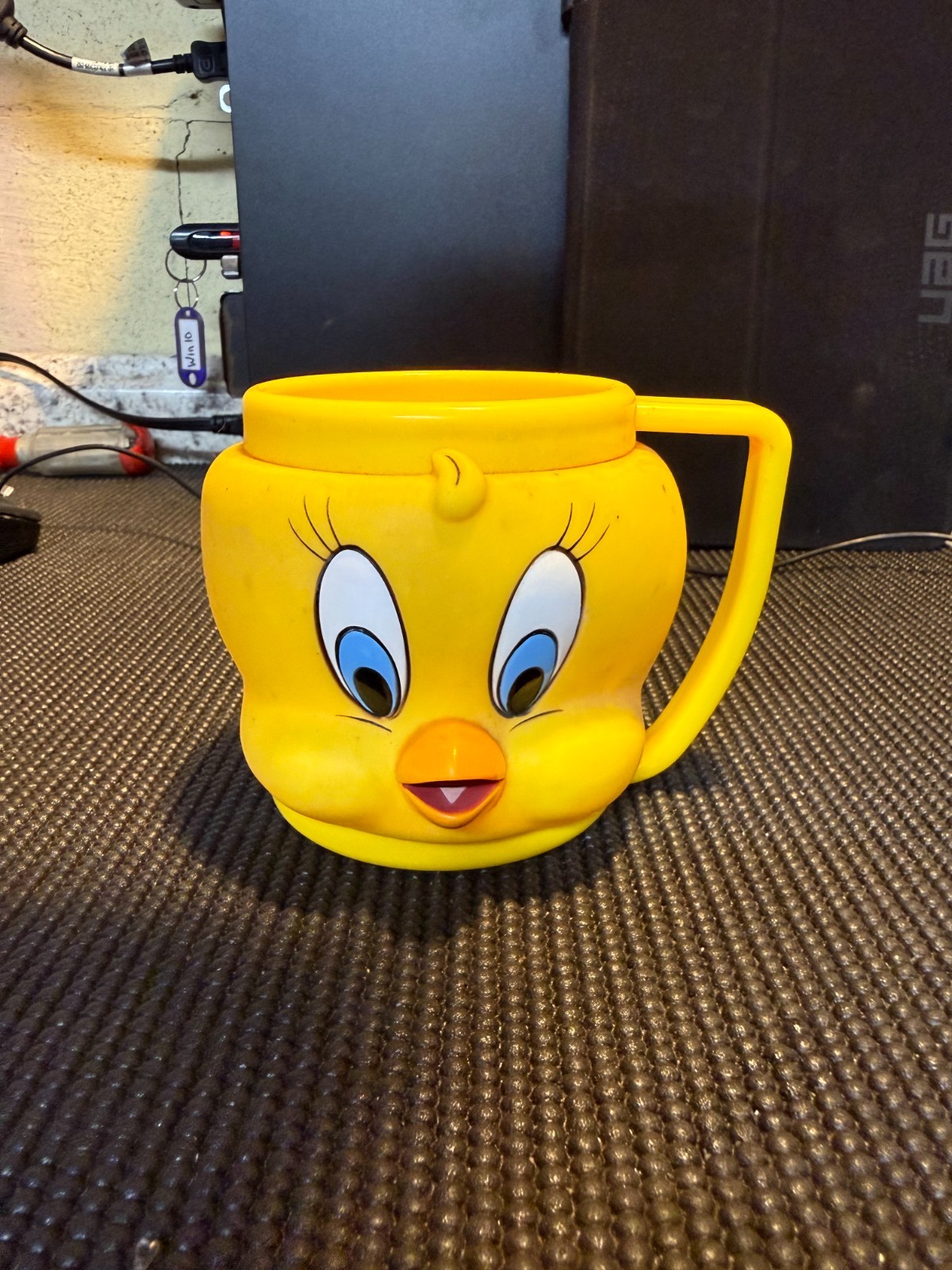 Vtg 1992 Warner Brothers Tweety Bird Looney Tunes 3D Cup Mug Character Head