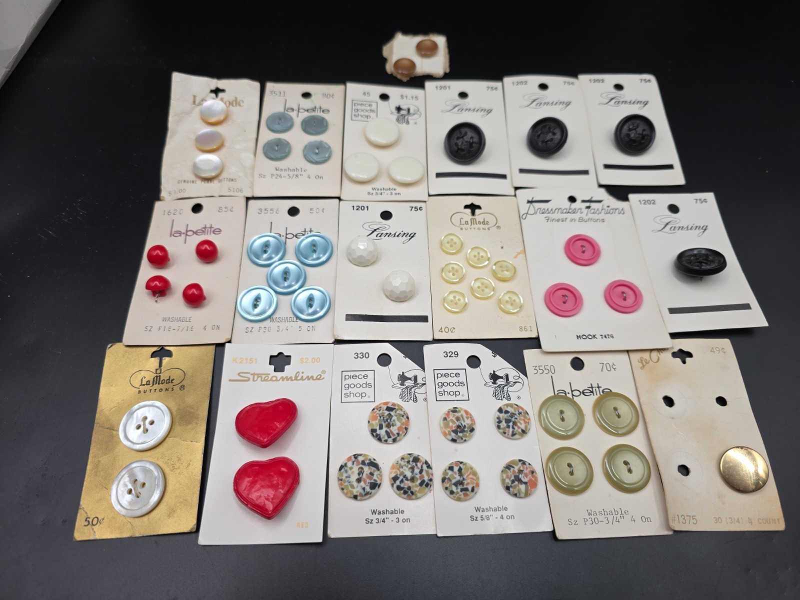 Beautiful Vtg Buttons Lot On Cardboard New Old Stock MCM Lansing Piece Goods 
