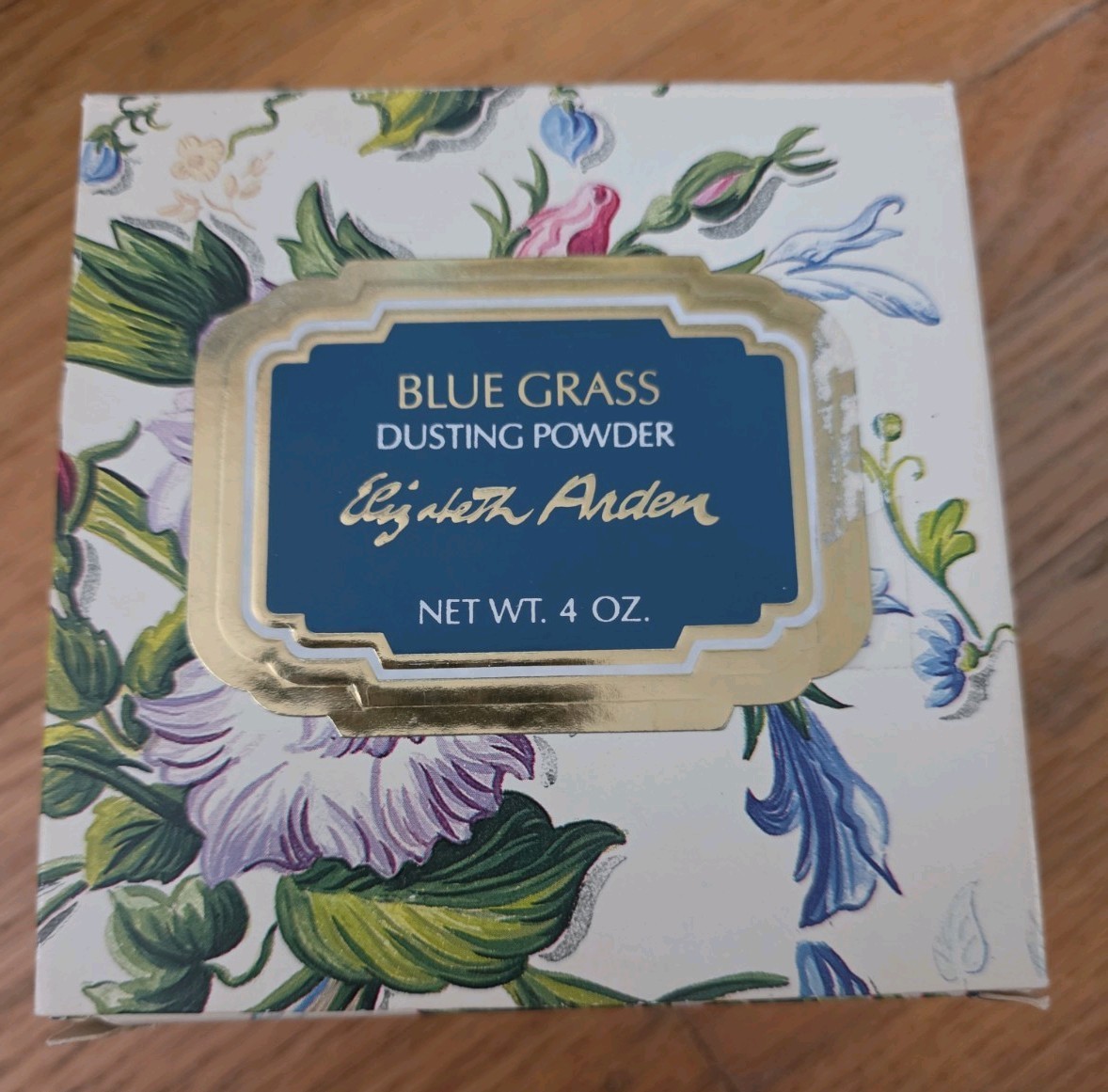 Vtg Elizabeth Arden Blue Grass Dusting Powder, Chelse Floral Vanity Collectible