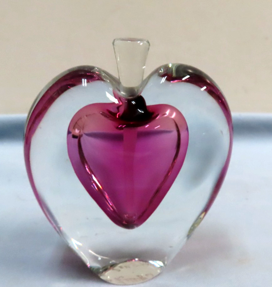 ZELLIQUE ART GLASS PERFUME WITH HEART, CLEAR AND CRANBERRY 