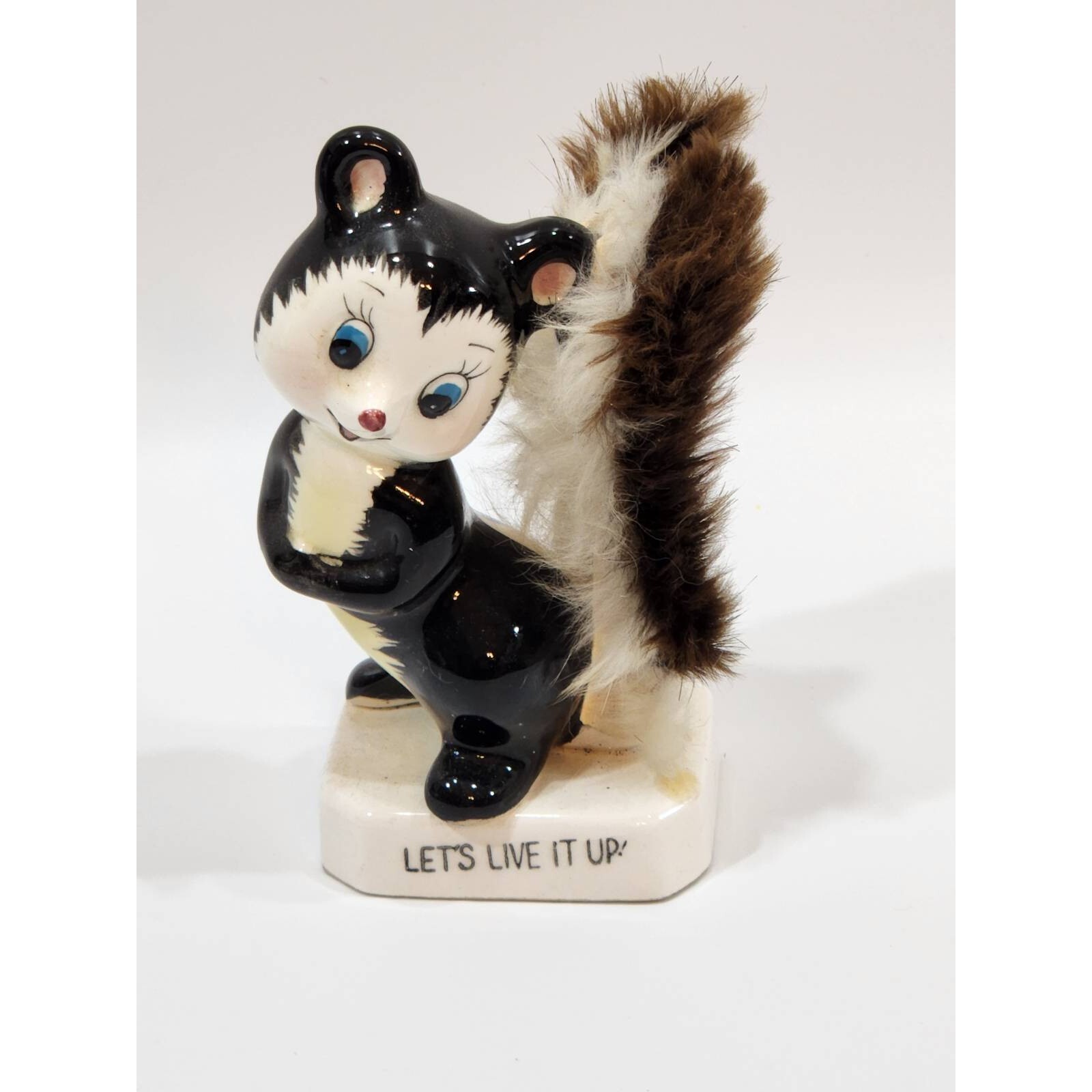 Vintage Ucagco Skunk Porcelain Figurine Lets Live It Up Fluffy Tale 5\ Vintage Ucagco Skunk Porcelain Figurine Lets Live It Up Fluffy Tale 5\