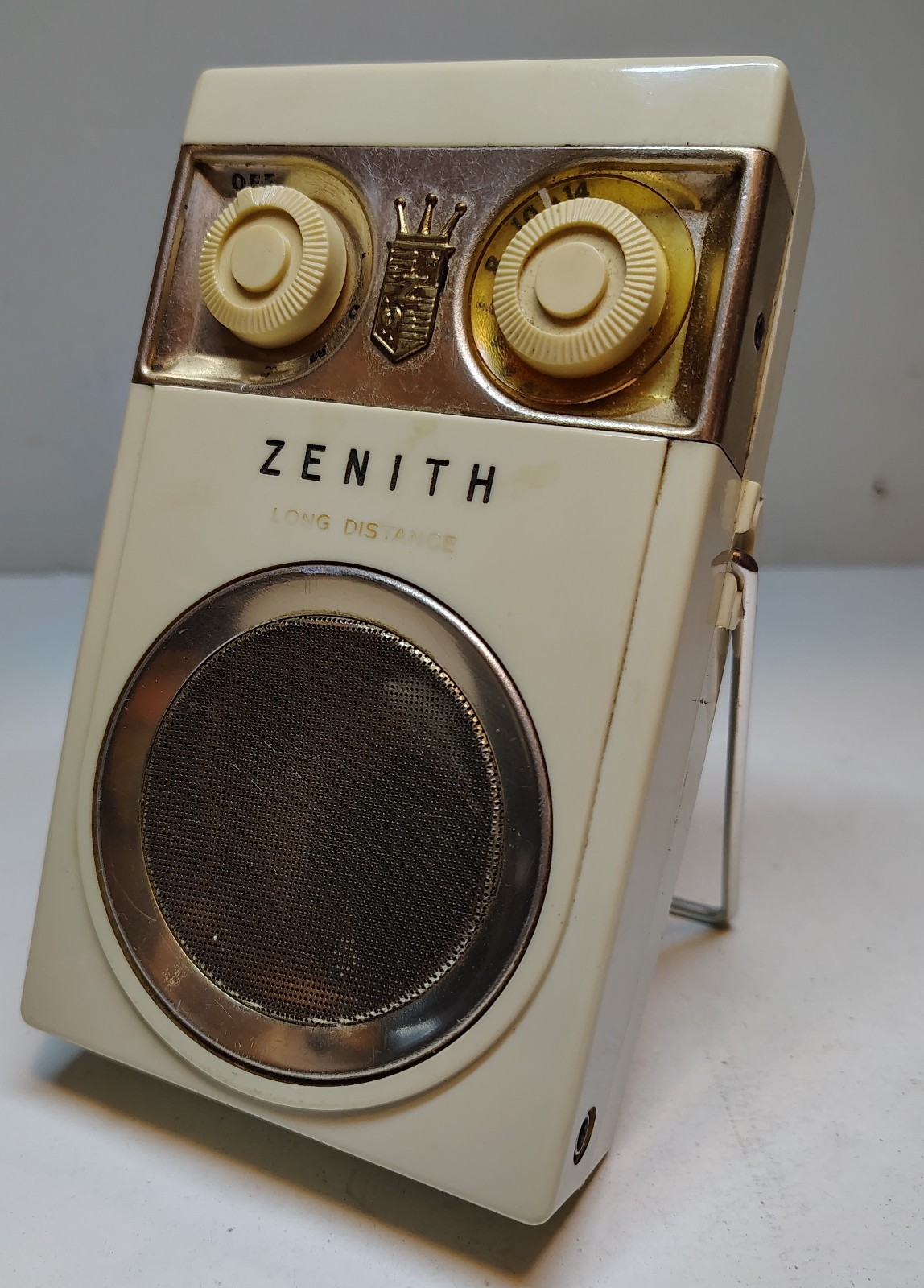 Zenith Royal 500 Transistor Radio 👉Video👈 Zenith Royal 500 Transistor Radio 👉Video👈