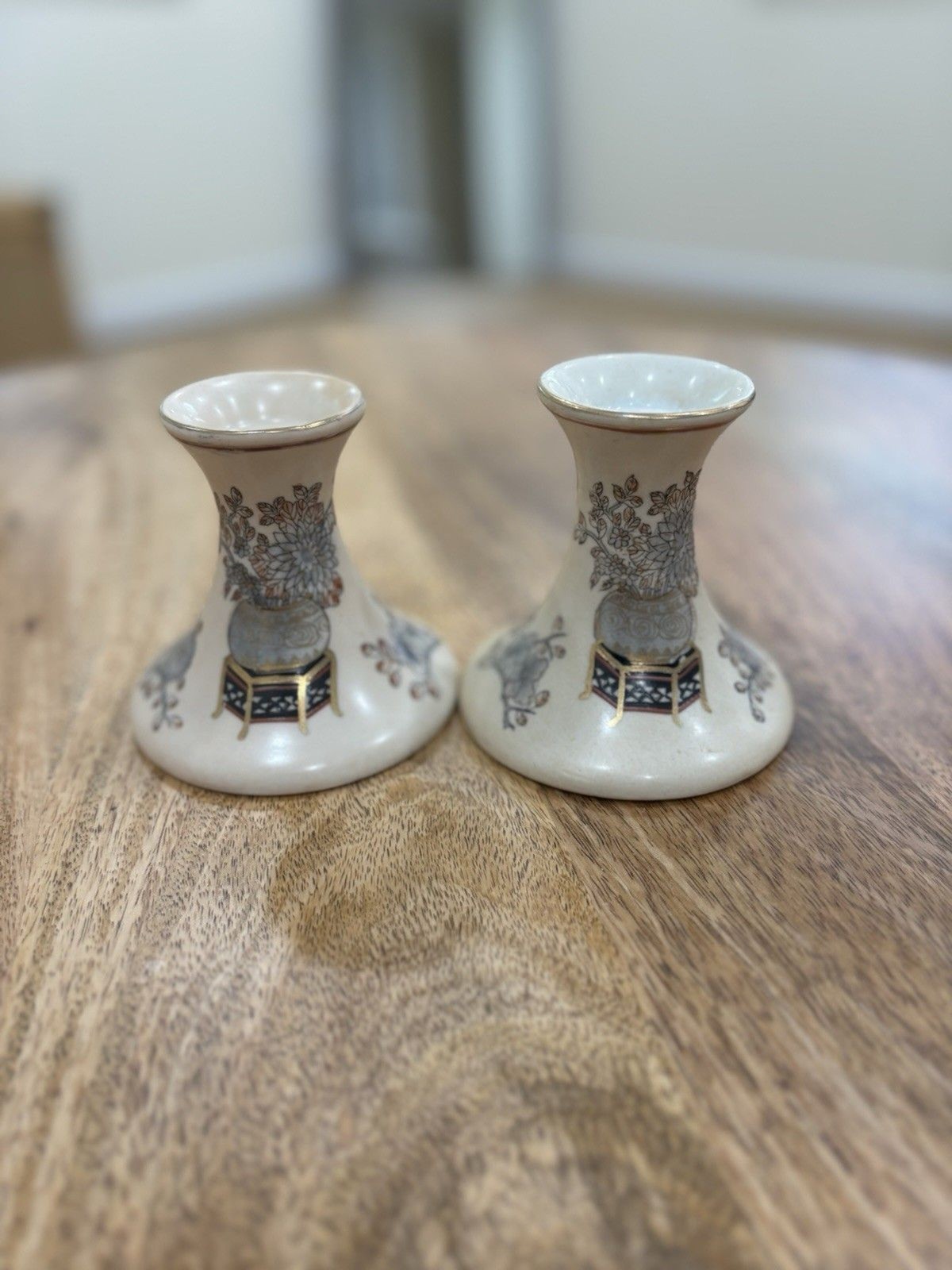 Set Of Two (2) Vintage Toyo Hand Painted In Macau Ceramic Taper Candle Holders Set Of Two (2) Vintage Toyo Hand Painted In Macau Ceramic Taper Candle Holders