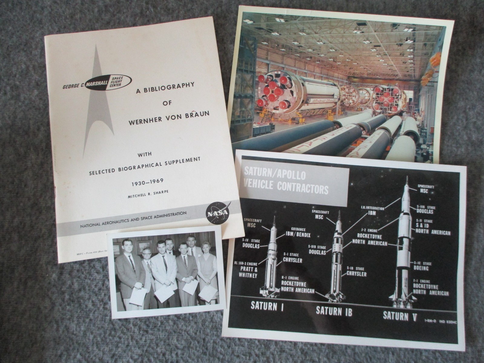 NASA APOLLO SATURN 1ST GEN PHOTO KODAK/POLAROID/MSFC ROCKETS+VON BRAUN BOOKLET
