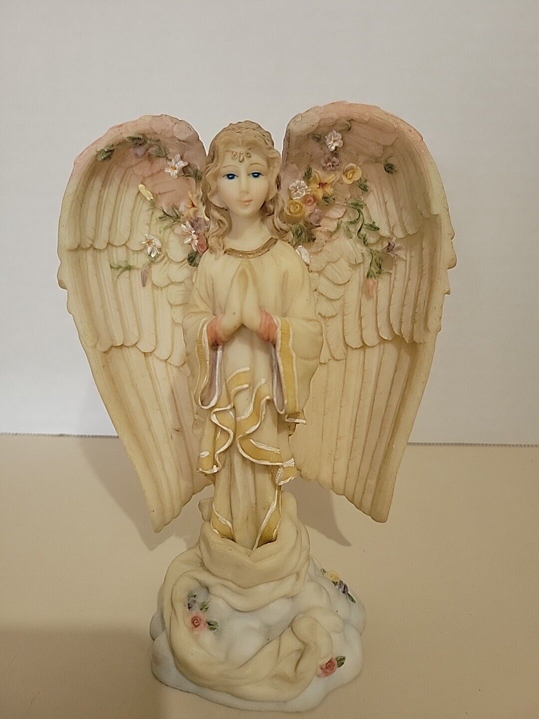 Vintage Angel w/Wings Outstretched 3D Flowers Figurine Folds Up Pedestal Base
