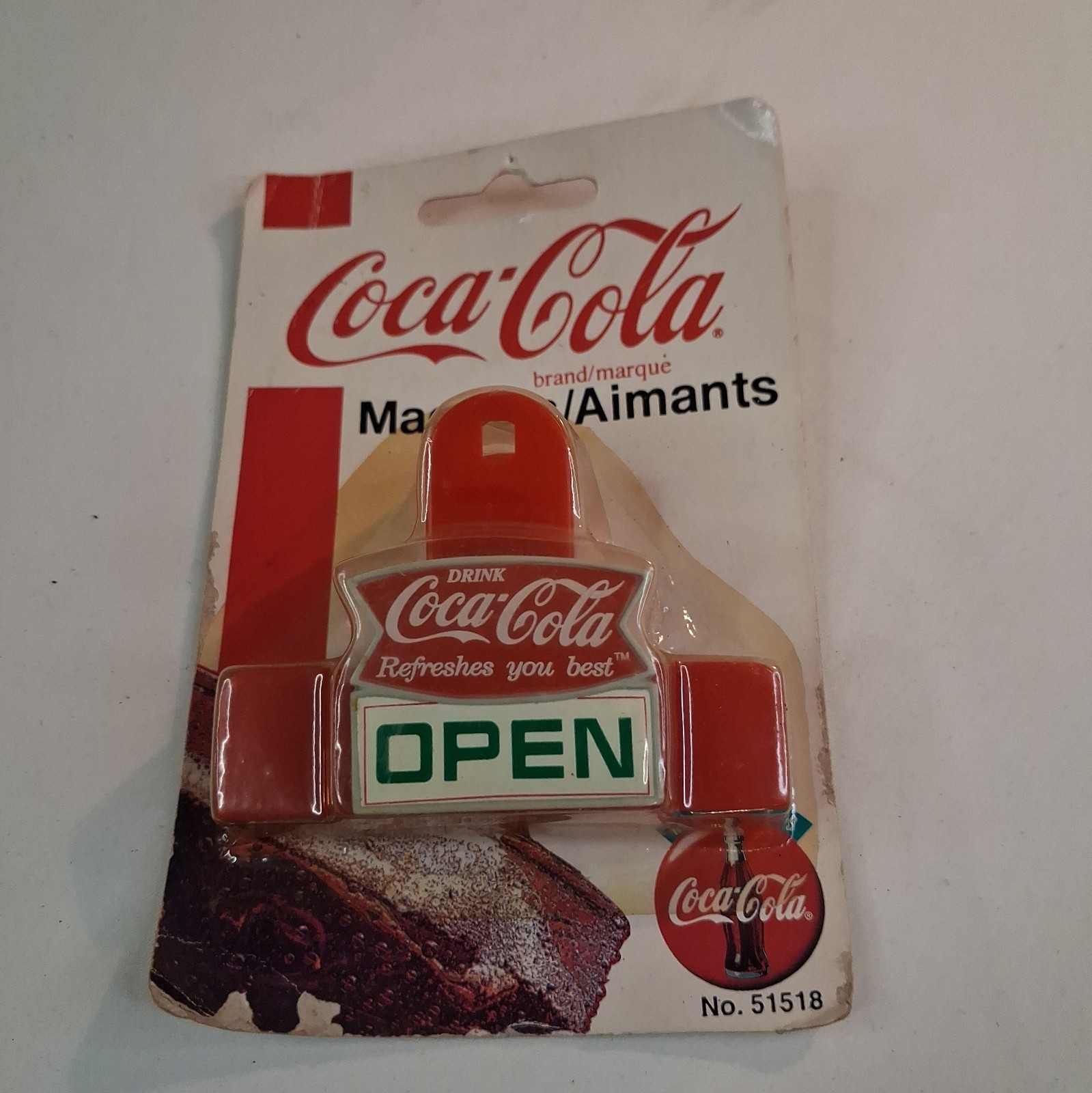 Vintage 1998 NOS Coca-Cola Magnetic Chip Clip Refrigerator Magnet #51518 Vintage 1998 NOS Coca-Cola Magnetic Chip Clip Refrigerator Magnet #51518