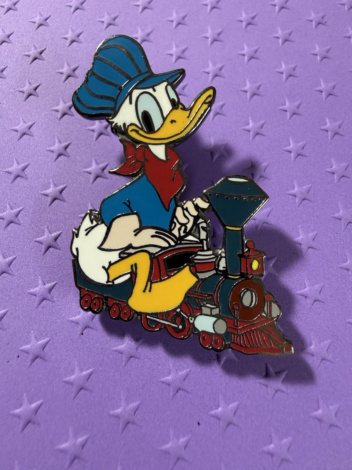 Donald Duck As Train Conductor, Disney Auctions Limited Edition 100 Vintage Pin
