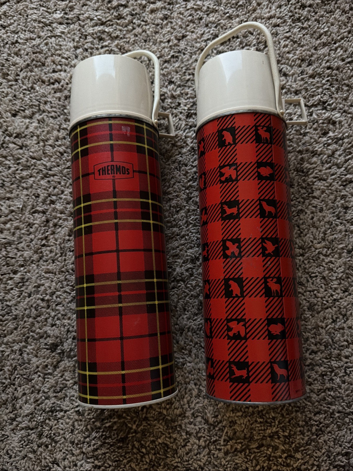 2 VINTAGE WINCHESTER GUNS HUNTING PLAID THERMOS BRAND THERMOS RED &  PLAID