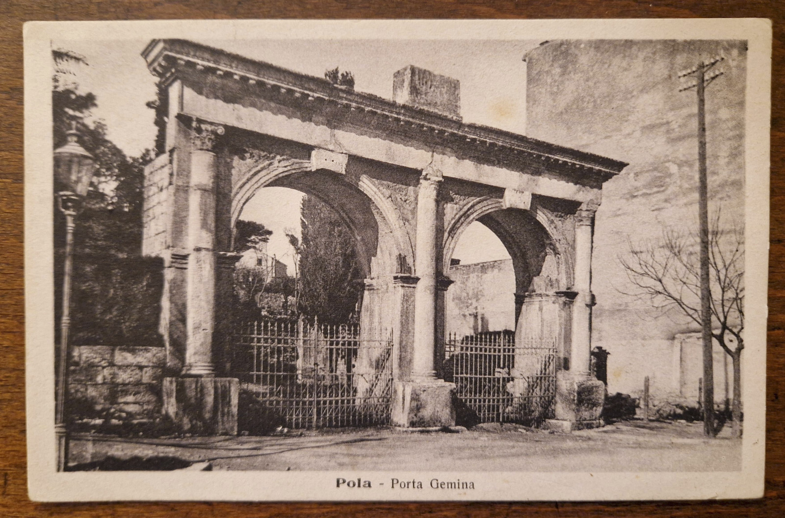 Pula (Croatia), Porta Gemina, 1928 - postcard b/w small size, travelled