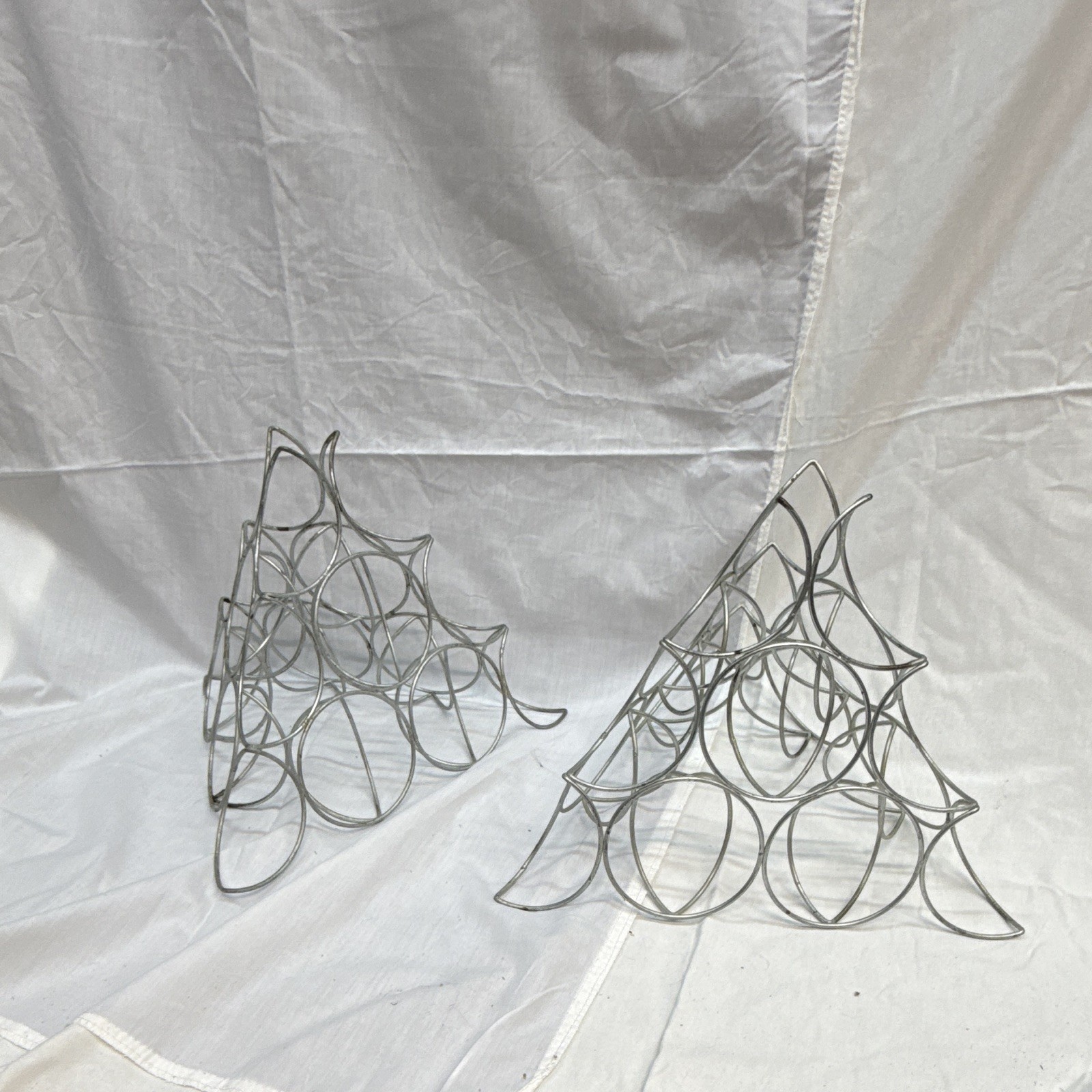 2 Vintage Mid Century Modern Chrome Wire Fruit Pyramid Caddy Tower 1960 Japan