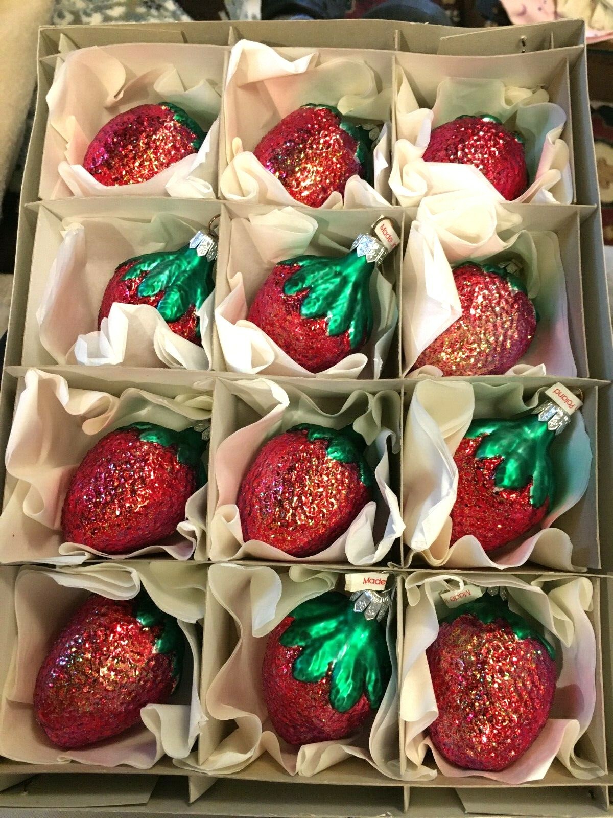 VINTAGE-NEW  Box of 12 Juicy Red Strawberry Glass Christmas Ornaments Poland