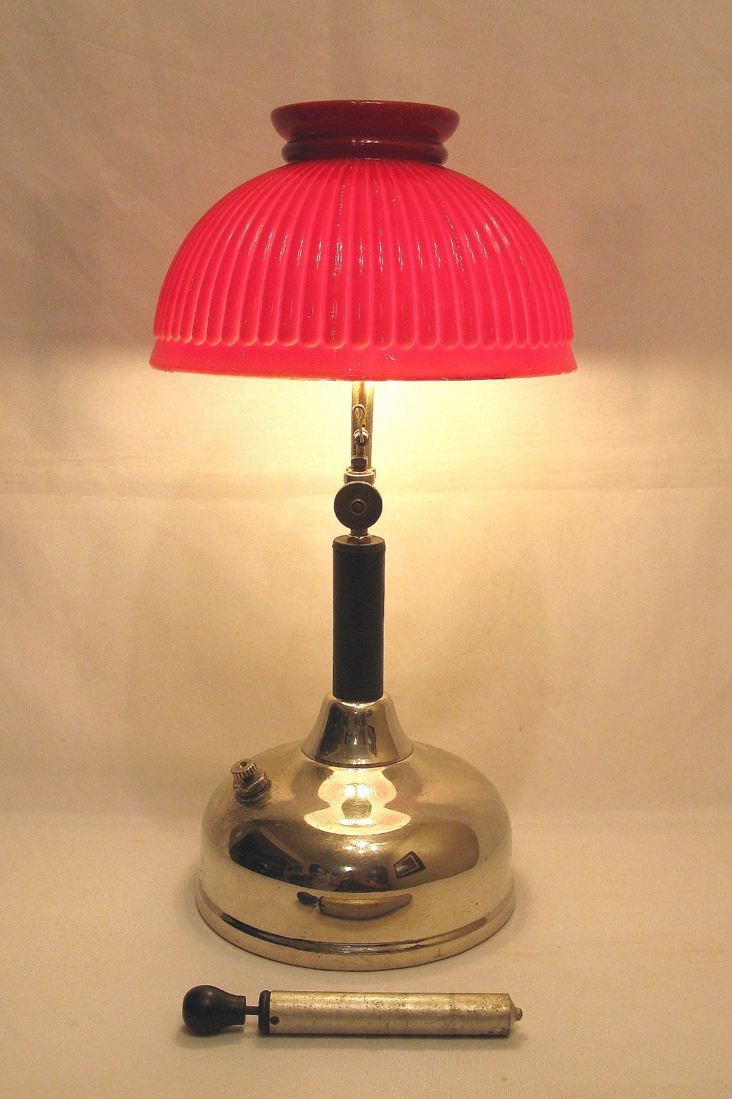 Coleman Quick-Lite CQ Table Lamp with Shade & Pump 1924 Works Perfect EXC COND