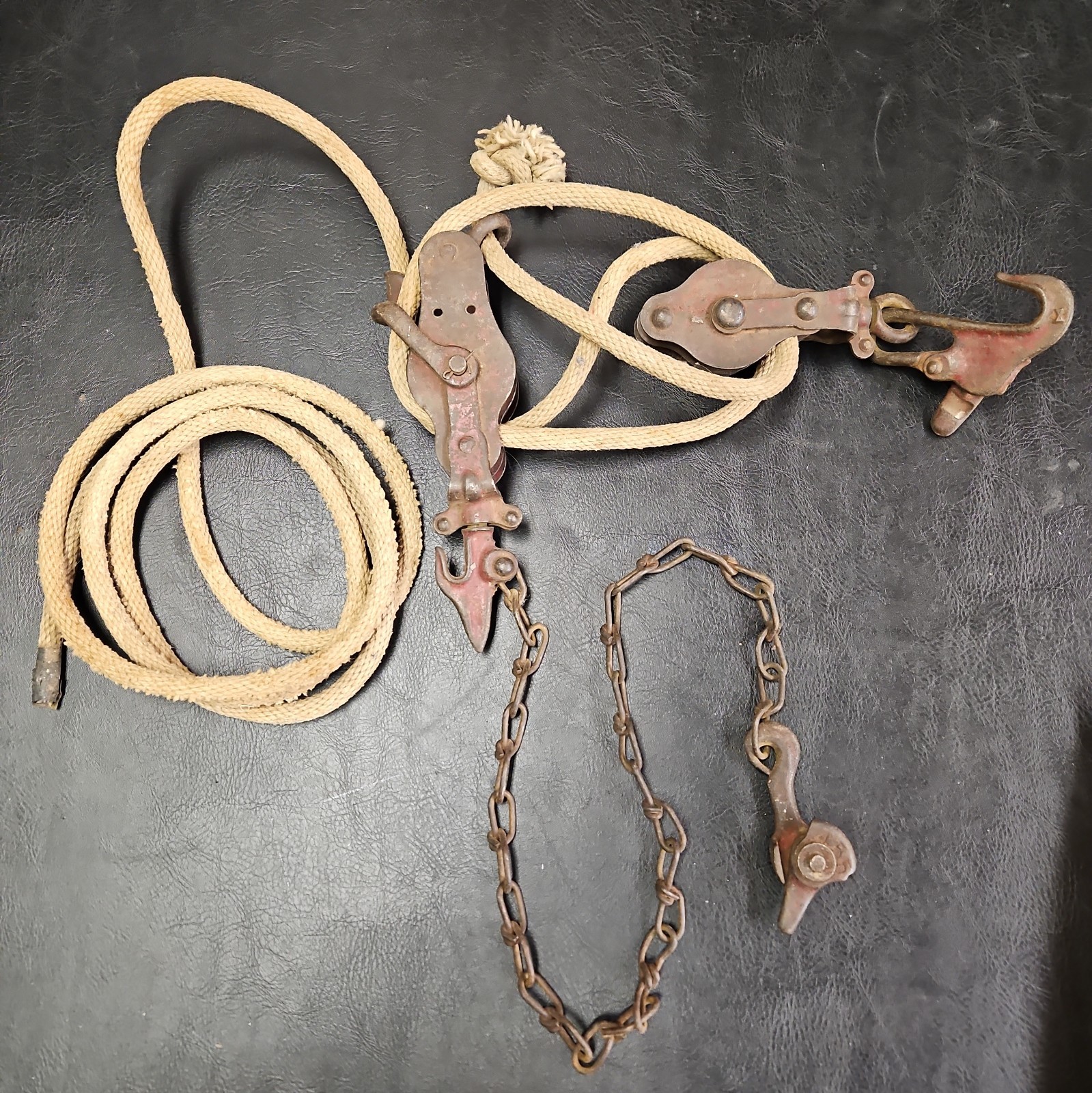 Vintage Block And Tackle Double Pulley Hoist Rope Hooks Chain Grab
