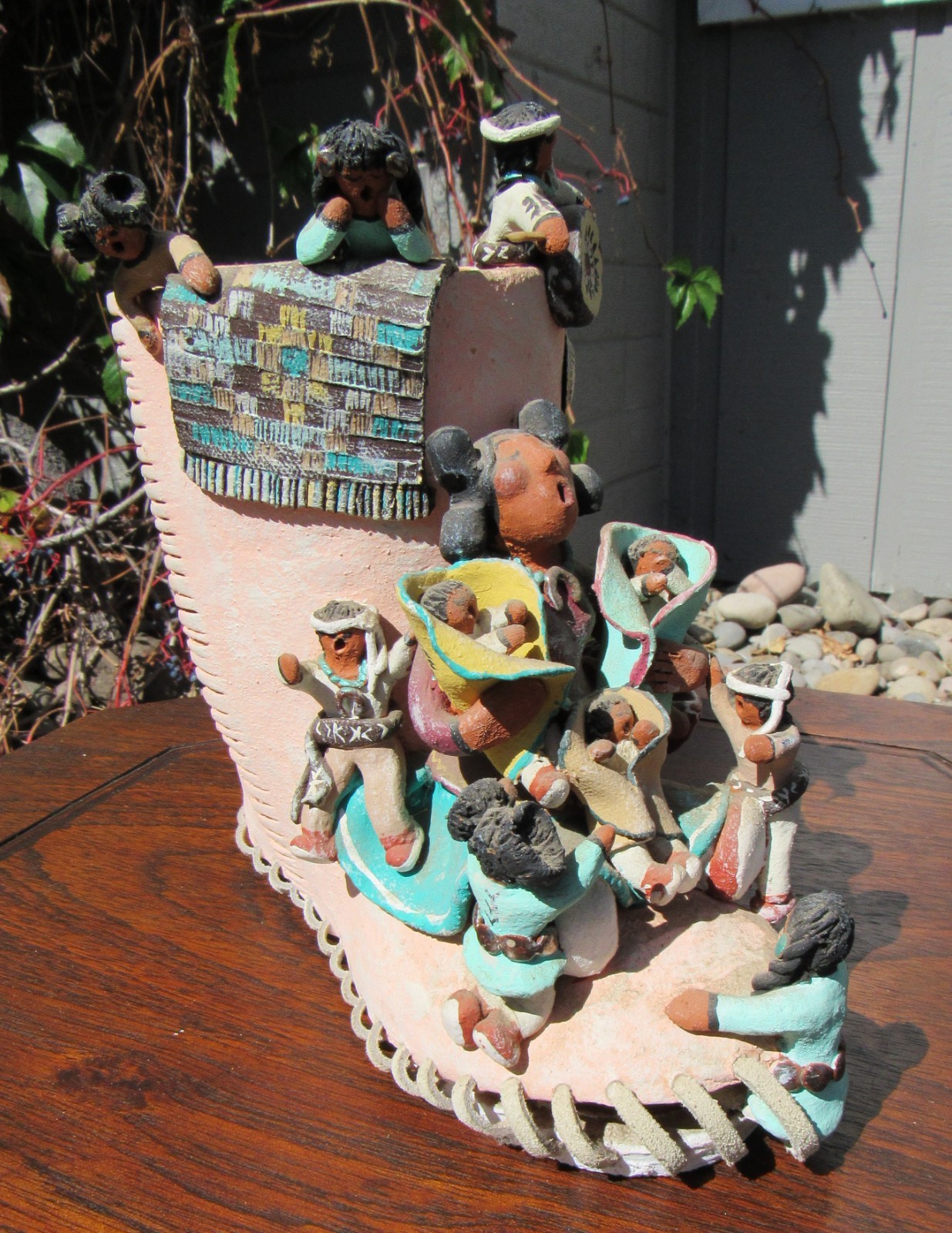 LARGE INCREDIBLE VINTAGE 1989 SIGNED JEMEZ POTTERY STORYTELLER WOMAN KIDS & SHOE