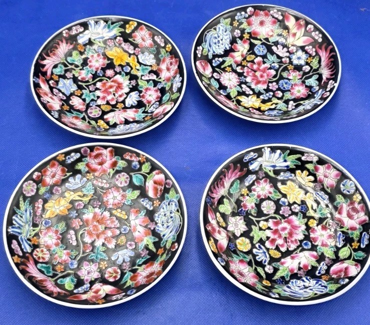  4 Vtg. Chinese Jingdezhen Zhongguo Famille Noire Mille Rose Fleur 5.5
