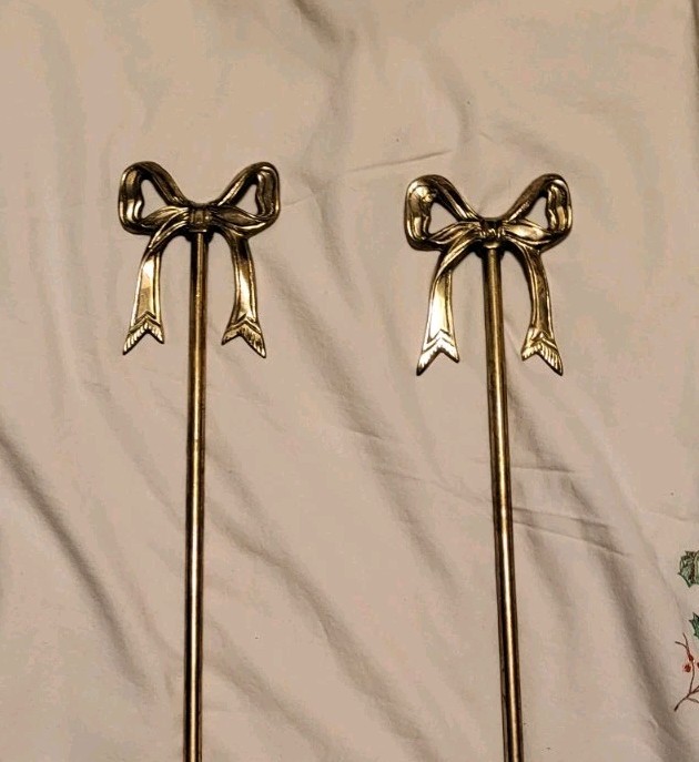 Vintage Solid Brass Wallhanging Hooks With Bows Gold Tone 18