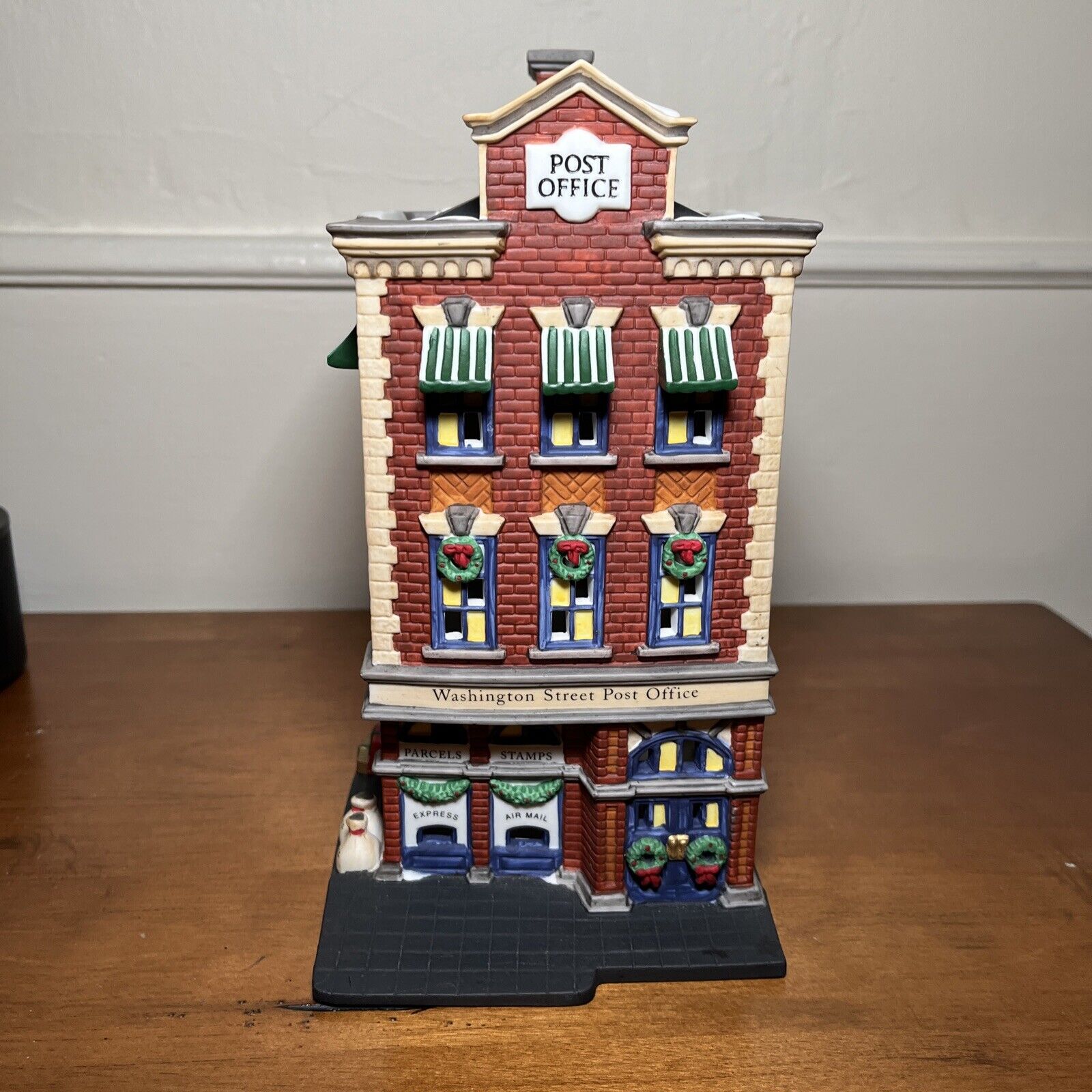 Dept. 56 Christmas in the City Washington Street Post Office Mailboxes Box Light