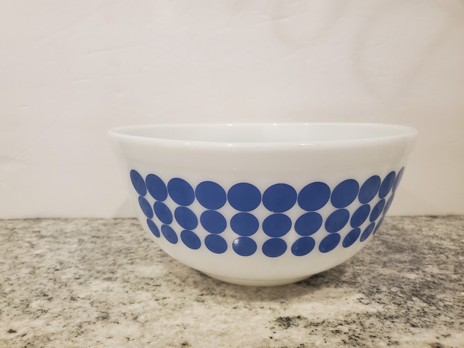 Vtg Pyrex Blue Dot 403 Mixing Bowl 2.5 Qt New Dots Polka Dot White Glass MCM