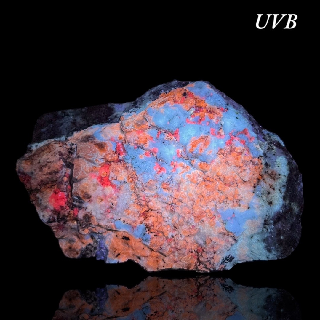 503 Gm Amazing Fluorescent Hayune Crystals Bunch With Calcite On Matrix Afghanis 503 Gm Amazing Fluorescent Hayune Crystals Bunch With Calcite On Matrix Afghanis