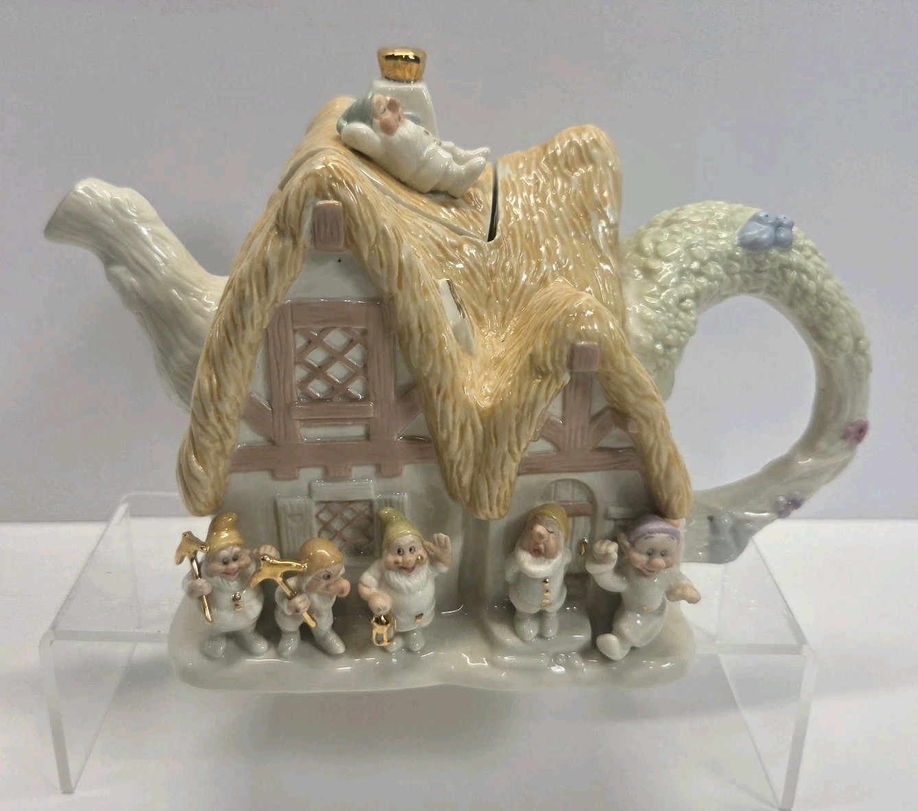 2004 Disney Lenox Classics Ceramic Snow White Seven Dwarfs Cottage Tea Pot  VTG