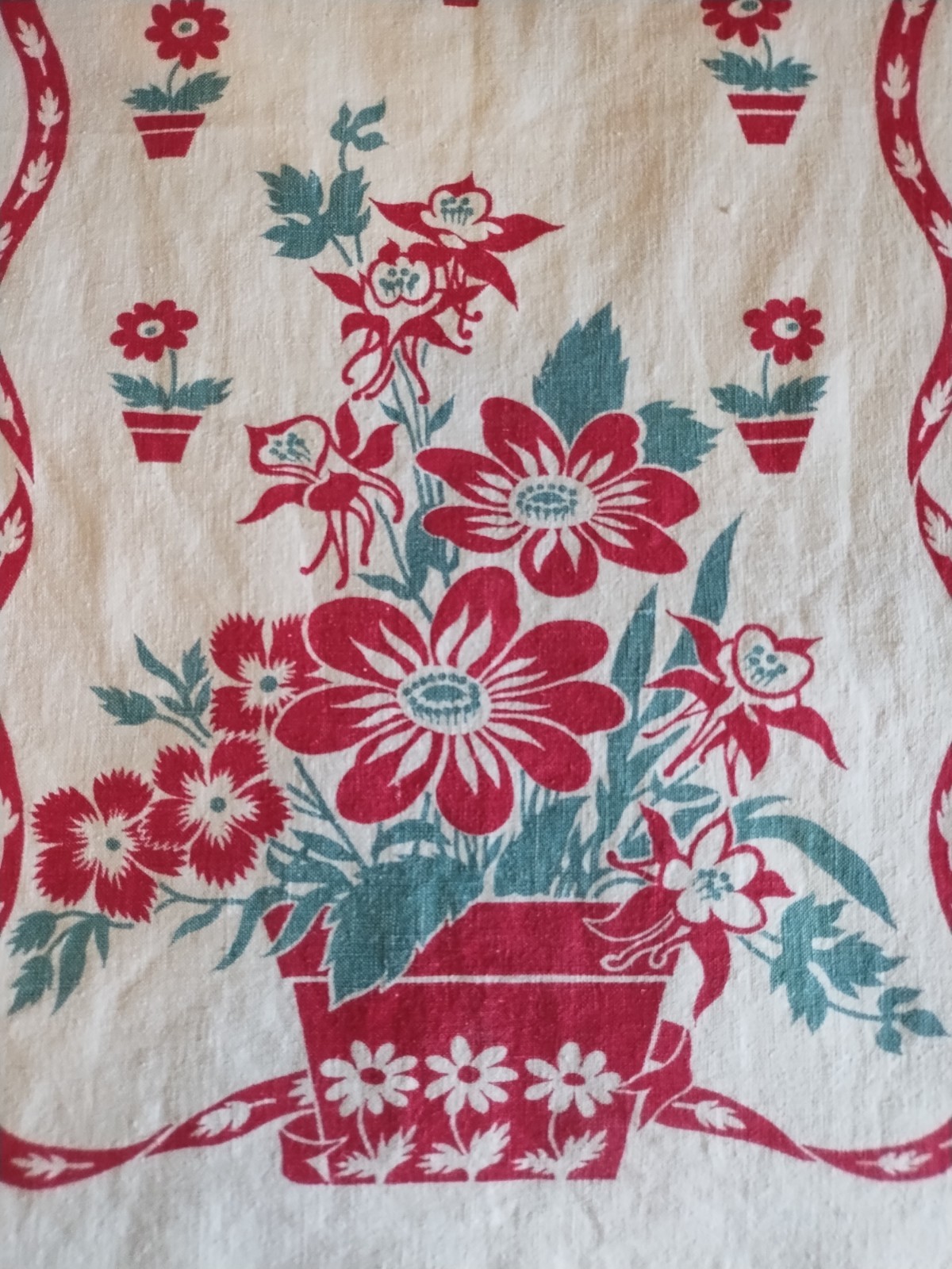Vintage Red Teal White Kitchen Towel 27.75 X 14 Inches Mid-century Modern