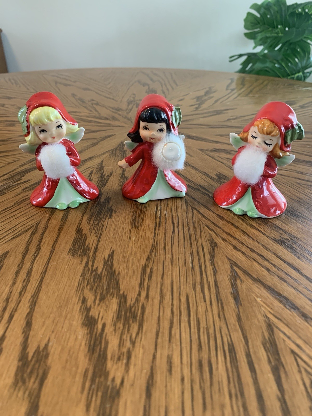 Vintage 1950’s Lefton Christmas Angel Figurines,Set Of 3, With White Muffs, EUC Vintage 1950’s Lefton Christmas Angel Figurines,Set Of 3, With White Muffs, EUC