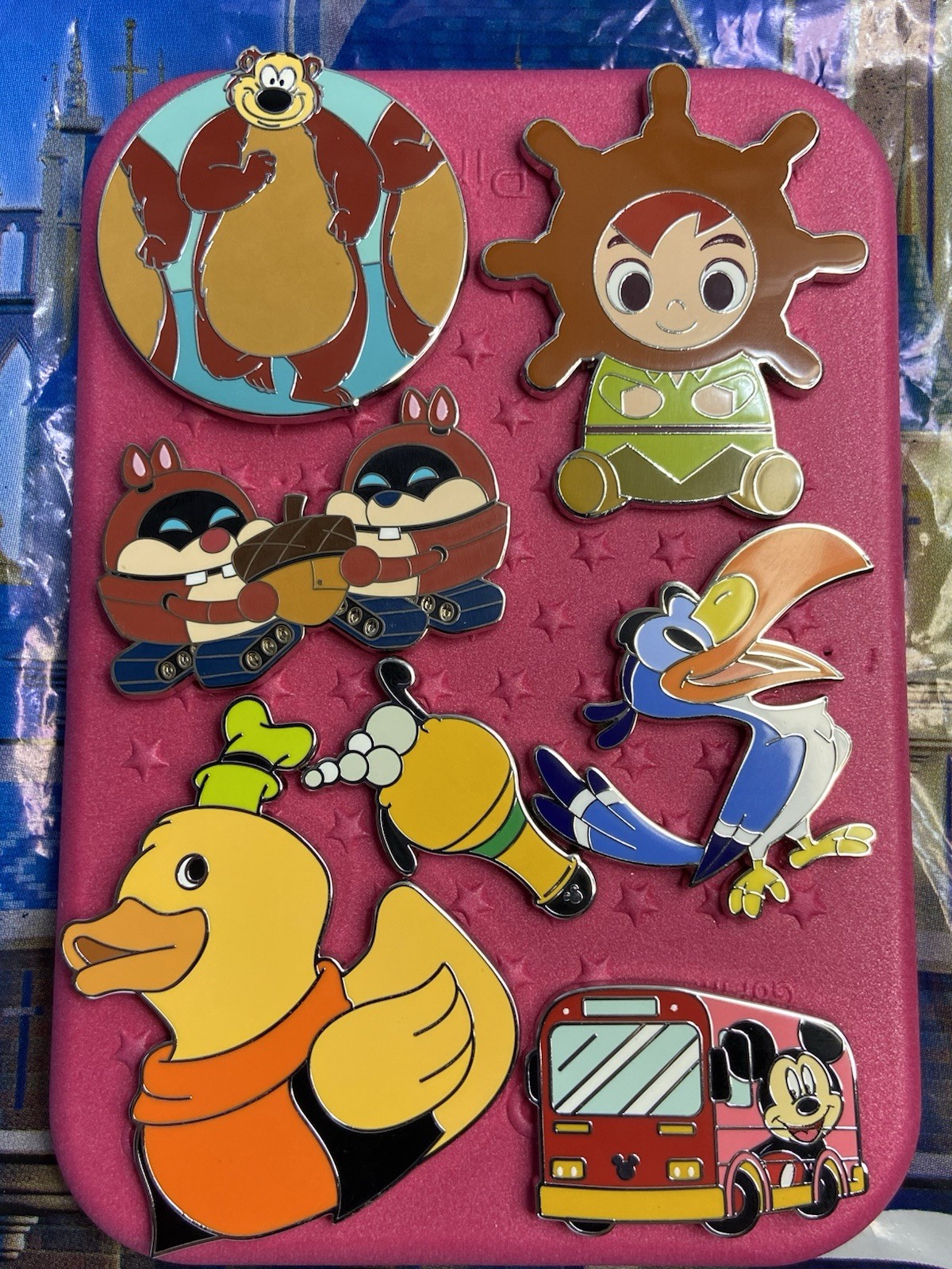 DISNEY PINS-7 Disney Diamond Pins w/Pin Board-Wave A MICKEY BUS, GOOFY DUCK