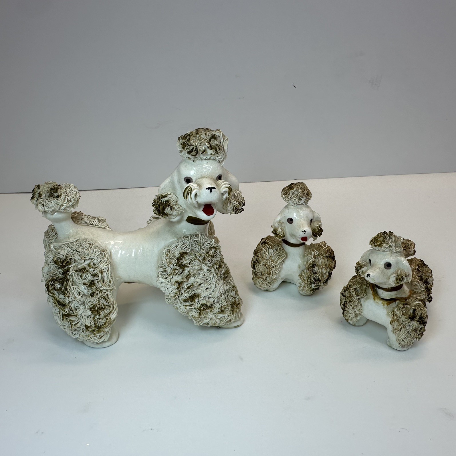 Vintage Spaghetti Poodle Figurines Mom & 2 Puppies Ceramic Dog Set Japan Style