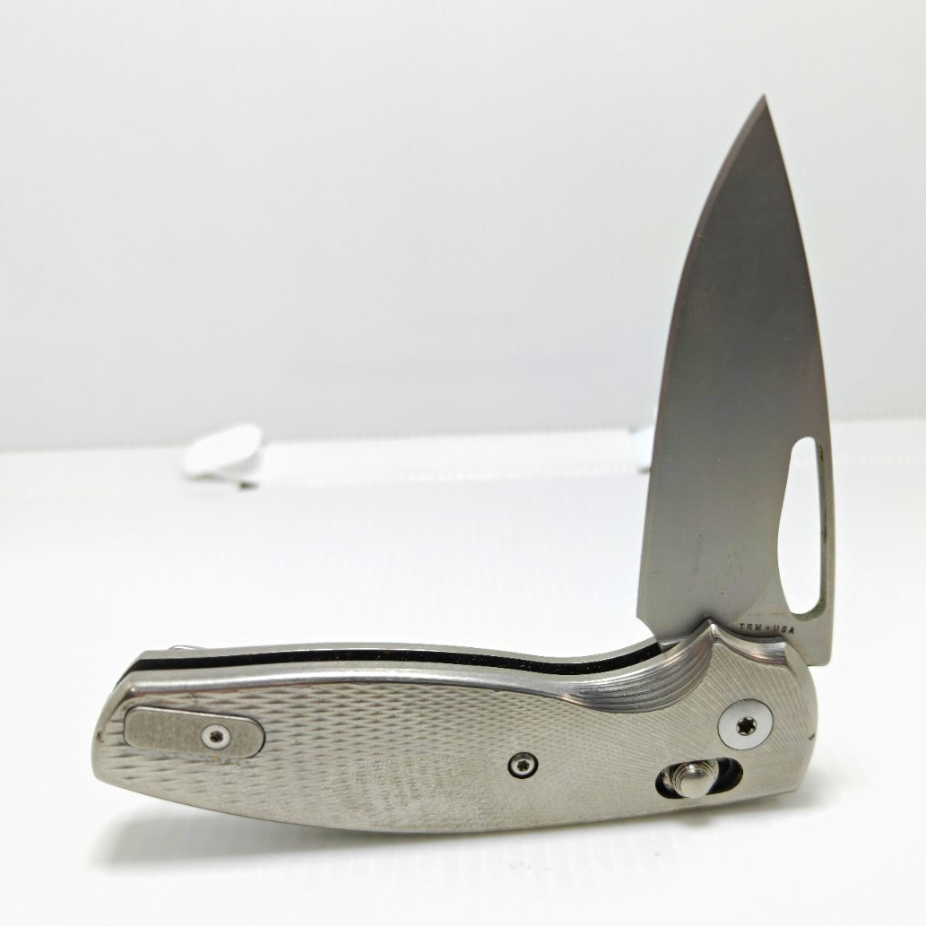 TRM BULLDOG 20CV Drop Point Pocketknife, Titanium Handle, Liner Lock, Clip