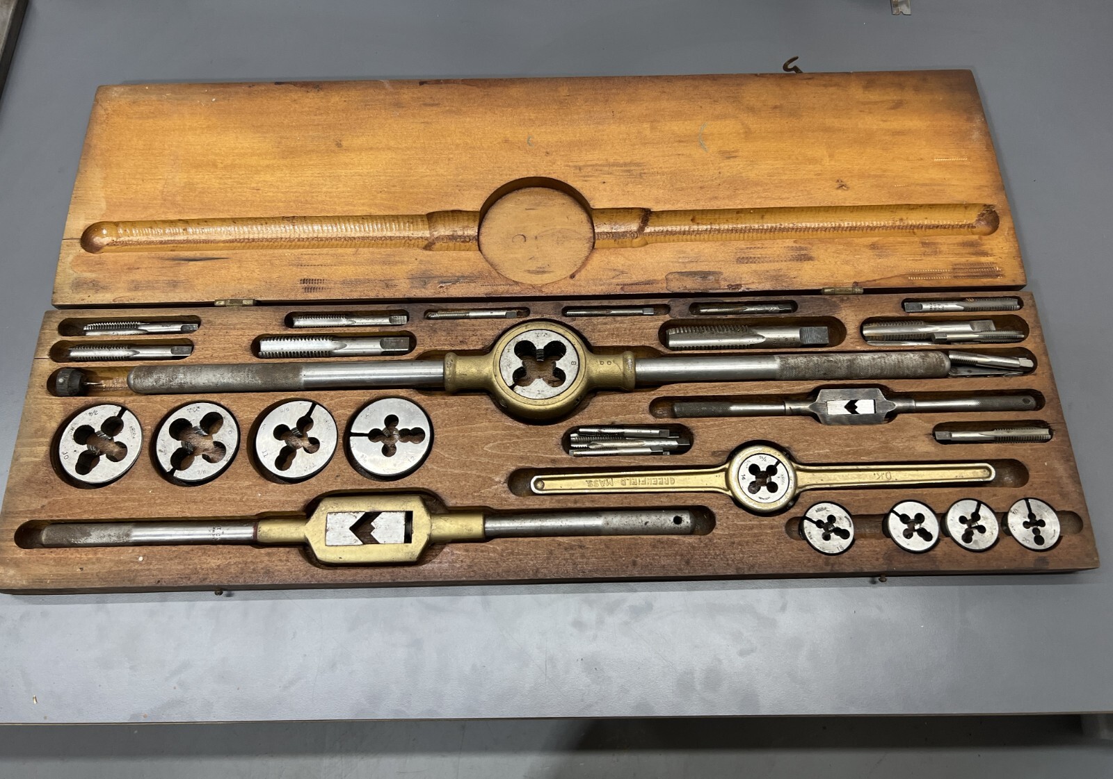 VINTAGE GTD GREENFIELD O.K. LITTLE GIANT LARGE SIZE TAP & DIE SET W CASE - USA