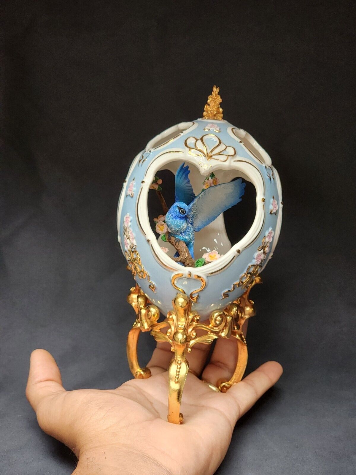 Franklin Mint Bluebird House of Faberge Egg Birds of the World With Stand Vtg