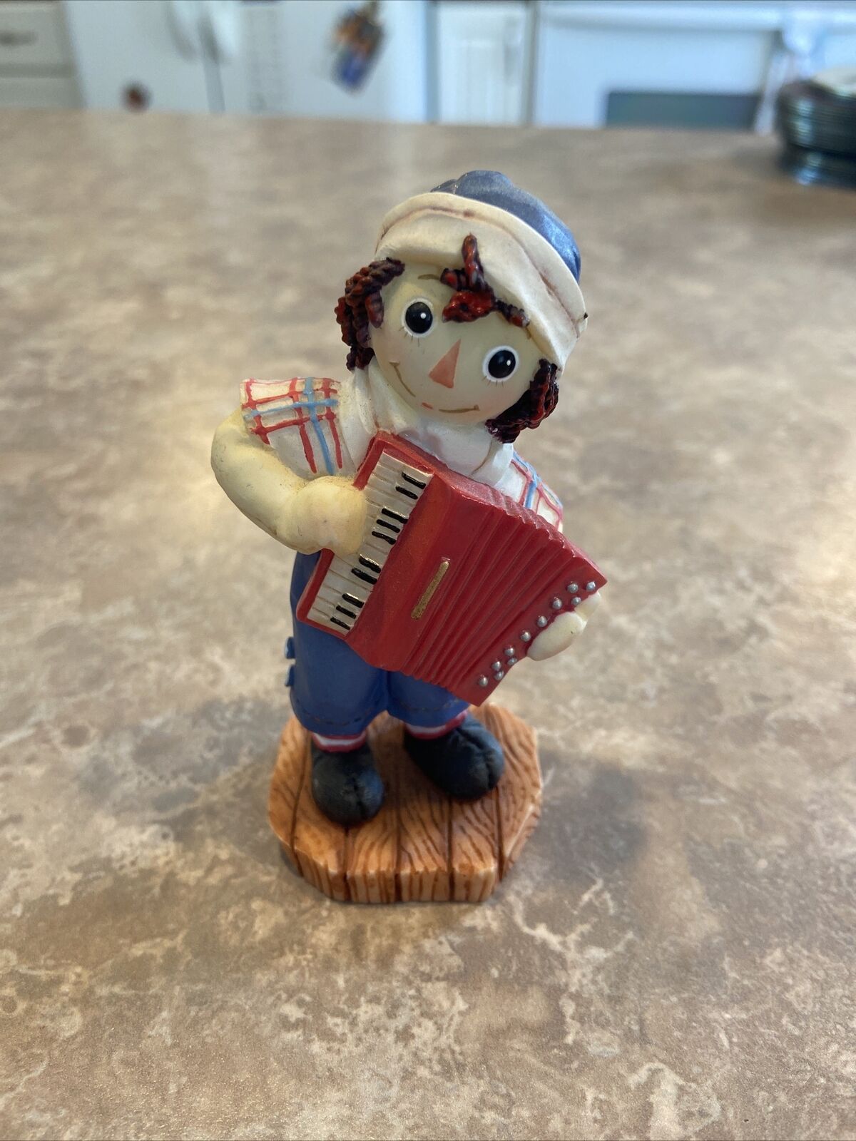 ENESCO RAGGEDY ANN AND ANDY - MUSIC IS THE LAUGHTER IN OUR HEARTS - ACCORDIAN