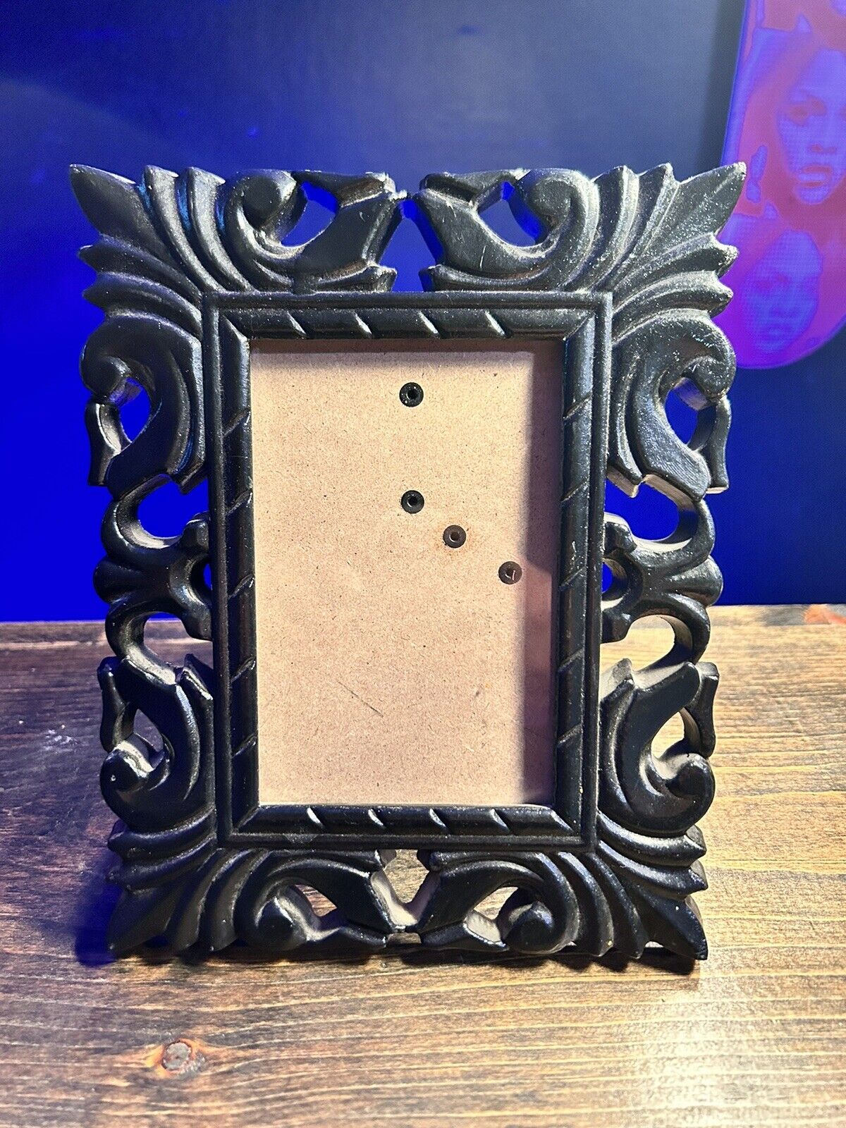 Vintage style scroll Hand Carved  frame black 10 1/2L x 8 1/2 T opening 4x6