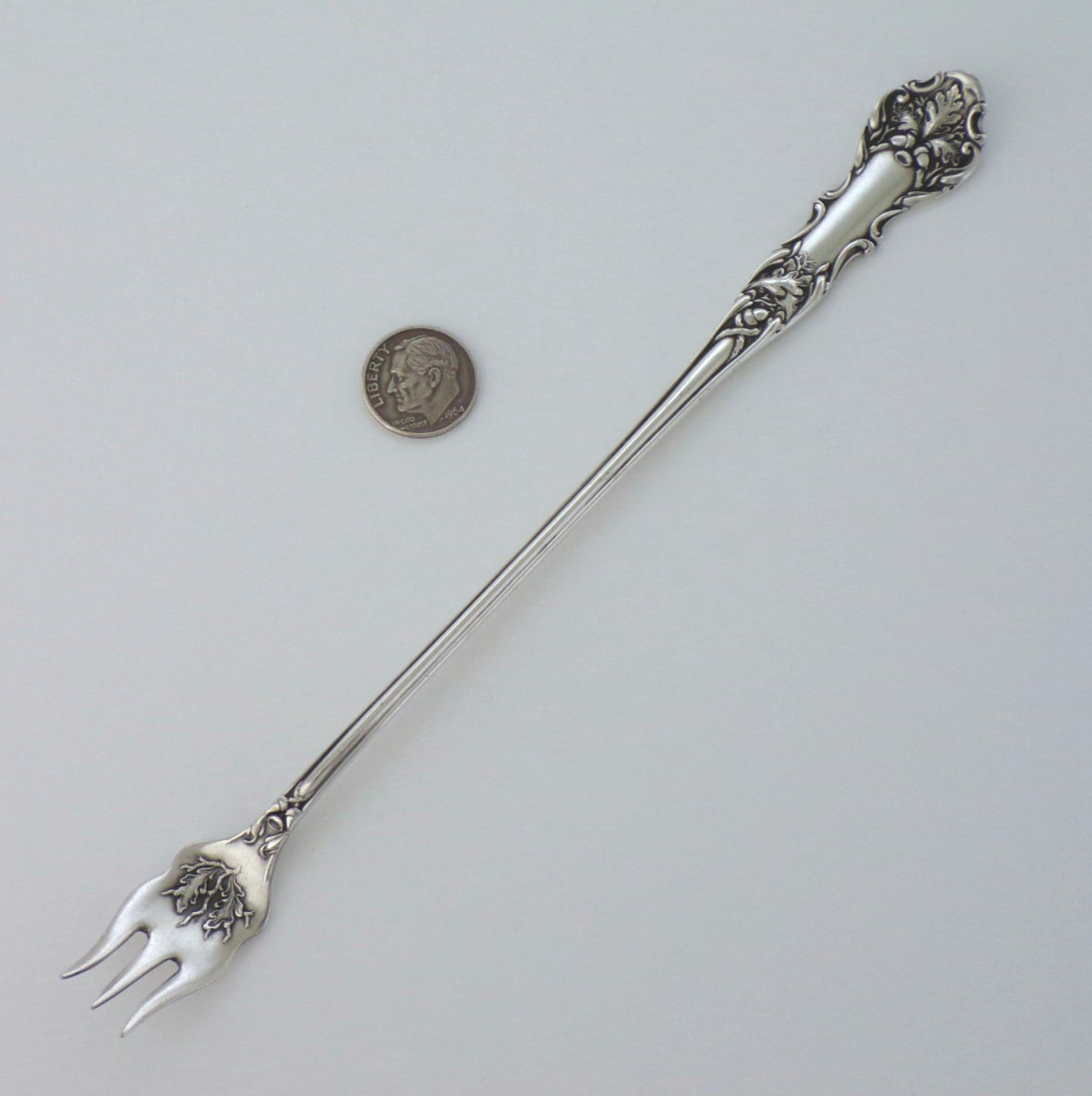 1847 Rogers CHARTER OAK Silverplate LONG HANDLE Olive PICKLE FORK International