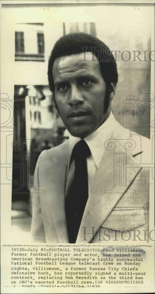 1974 Press Photo Fred Williamson, ABC\'s National Football League Correspondent