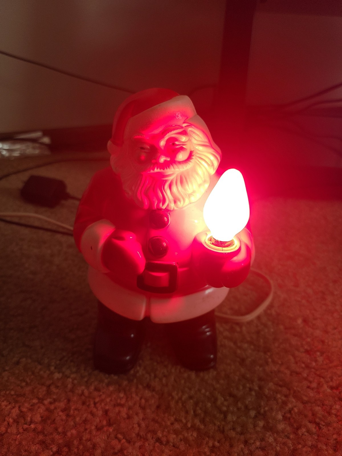 VINTAGE \'50s ROYALITE LIGHTED PLASTIC SANTA CLAUS. VINTAGE \'50s ROYALITE LIGHTED PLASTIC SANTA CLAUS.