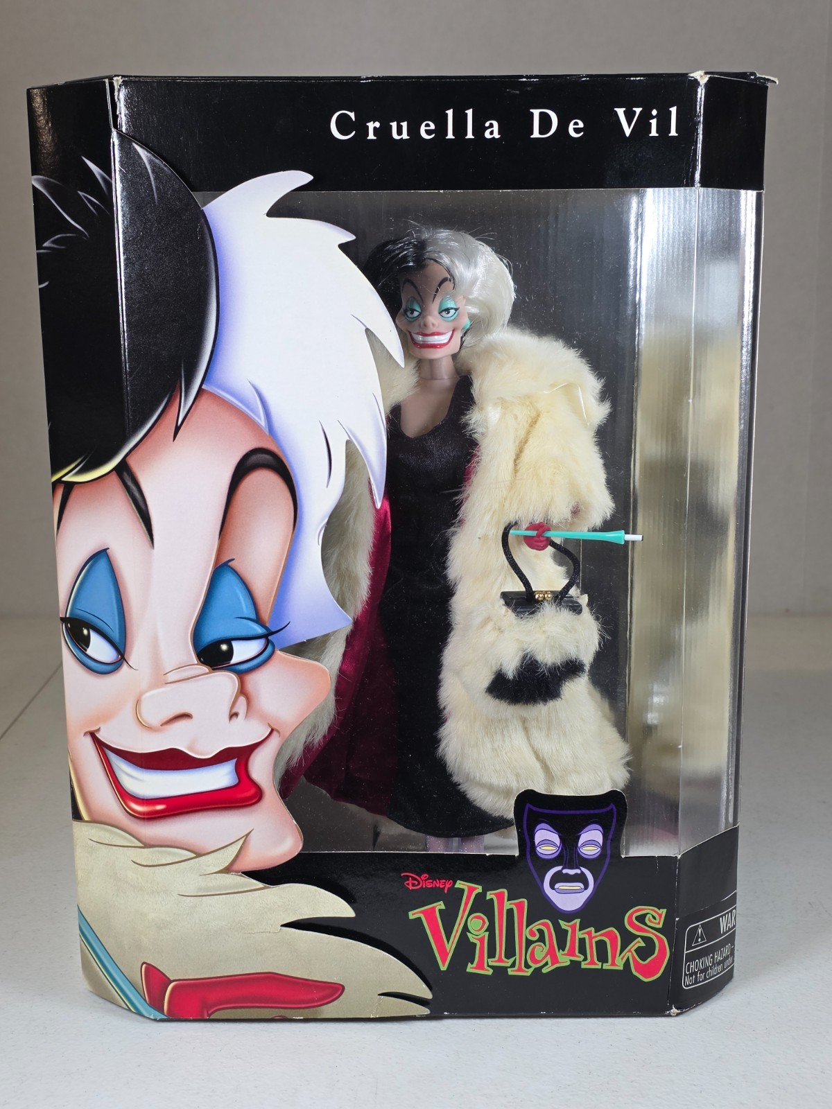 Disney Parks Villains Cruella De Vil 101 Dalmatians Collector Doll 88010 New