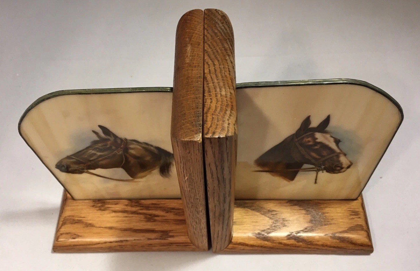 VTG HORSE HEAD DESIGN BOOKENDS SLAG GLASS & WOOD  8” Signed Glass EXC.