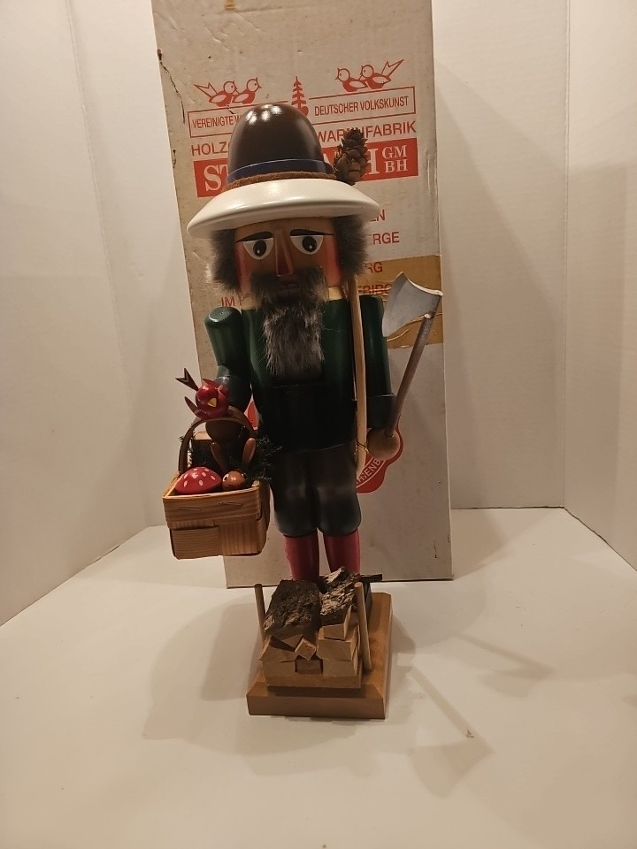STEINBACH VOLKSKUNST NUTCRACKER LUMBERJACK LARGE 15