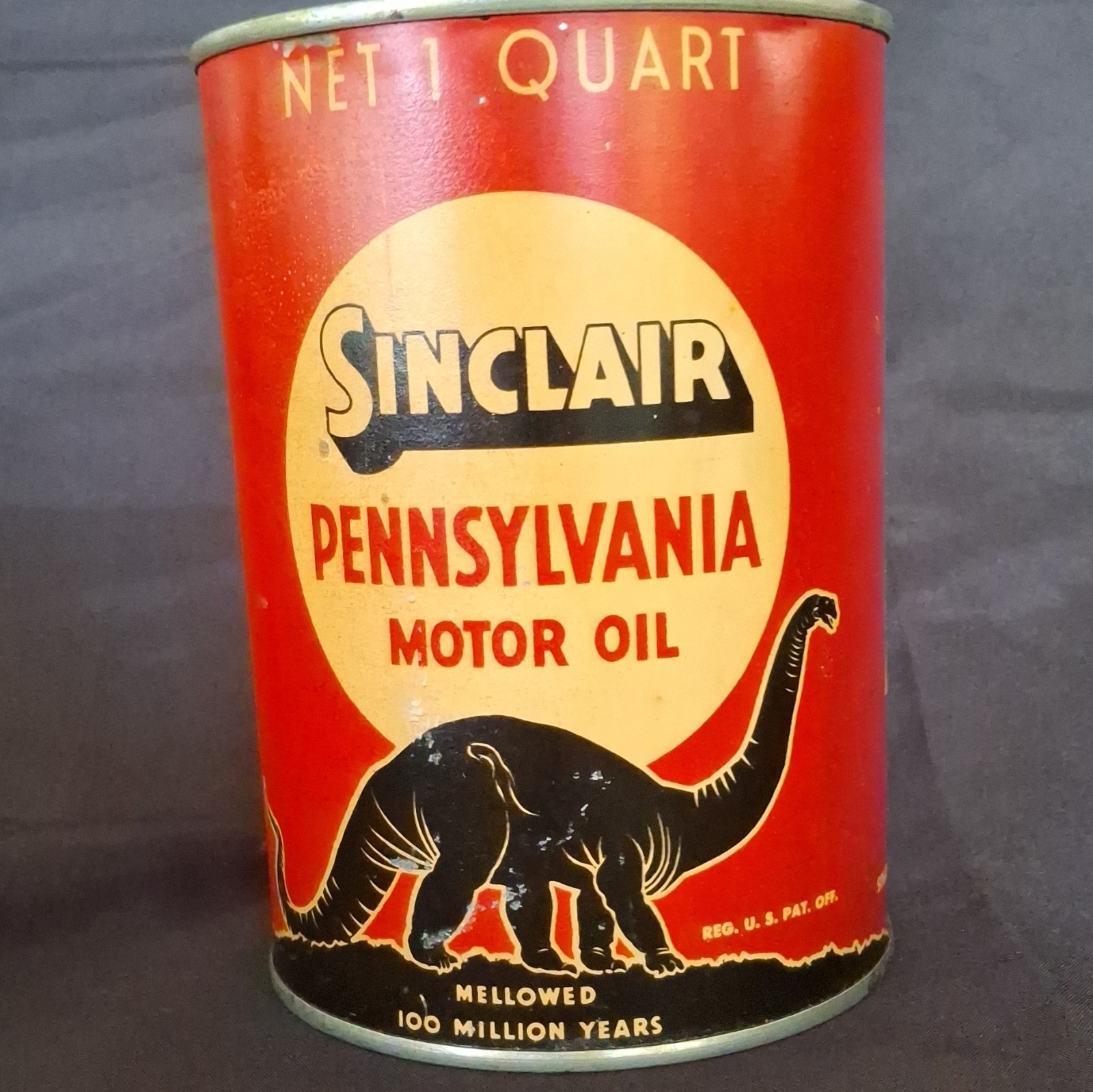 Sinclair Red Can with Black Dino Pennsylvania Motor Oil 1 Quart Vintage Empty