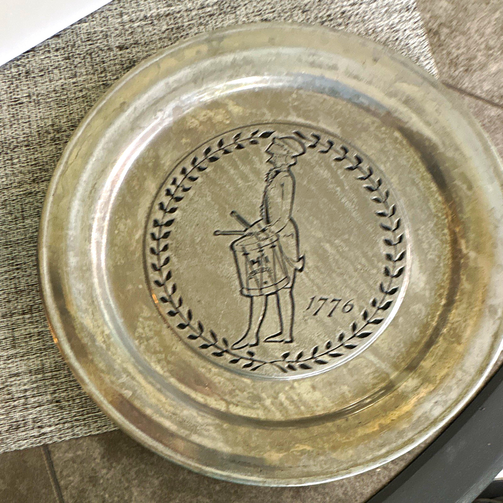 Wilton Pewter Plate 1776 Colonial Drummer Minuteman Design Columbia, PA USA