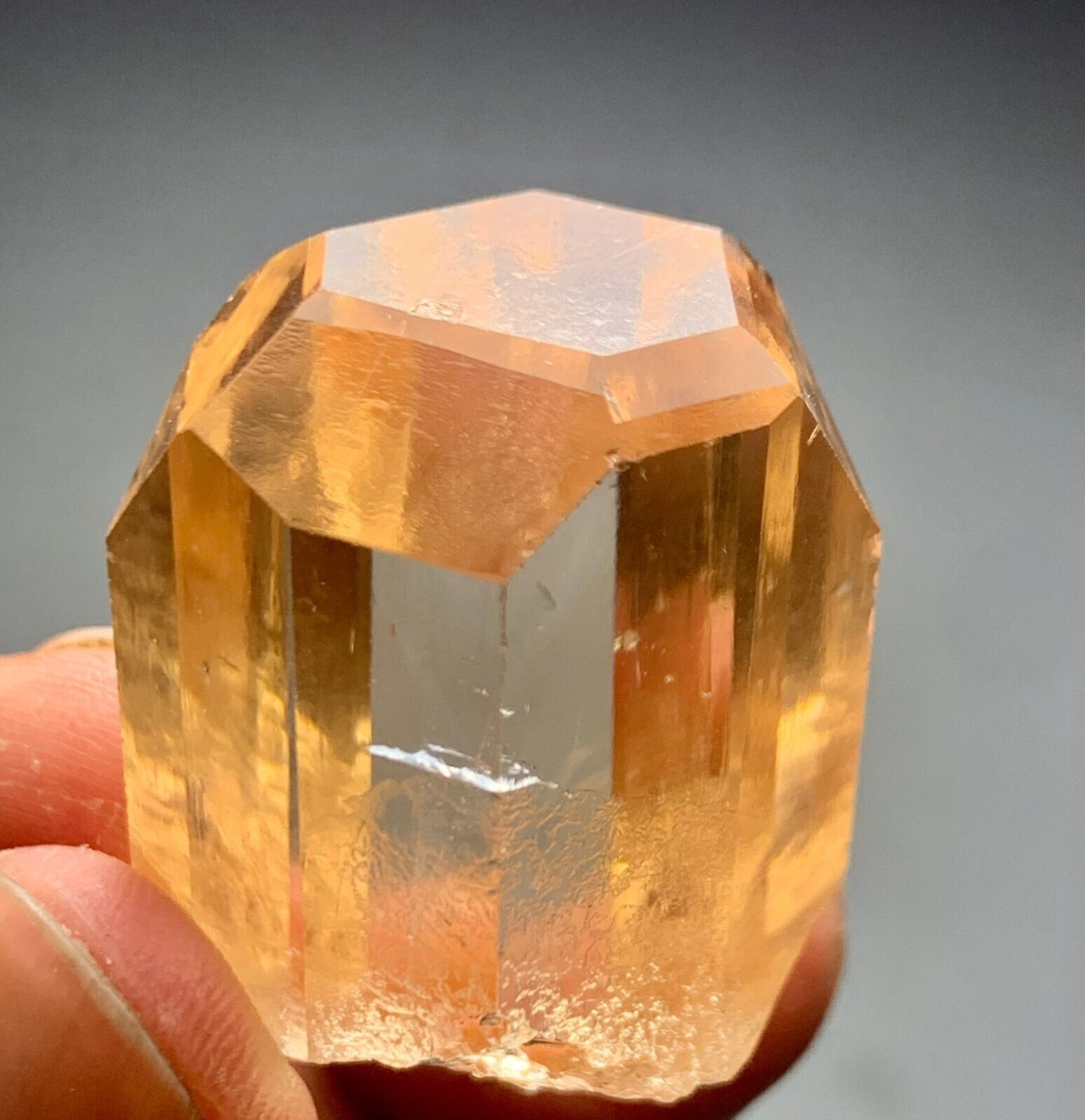 182 Cts Top Quality full Terminated katlang Topaz Crystal from Skardu Pakistan