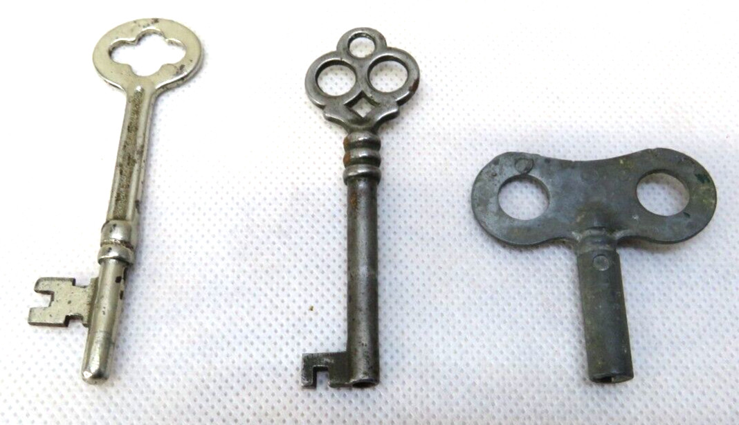 Antique LOT of 3 Skeleton Key / clock Winding Key Open Barrel Metal