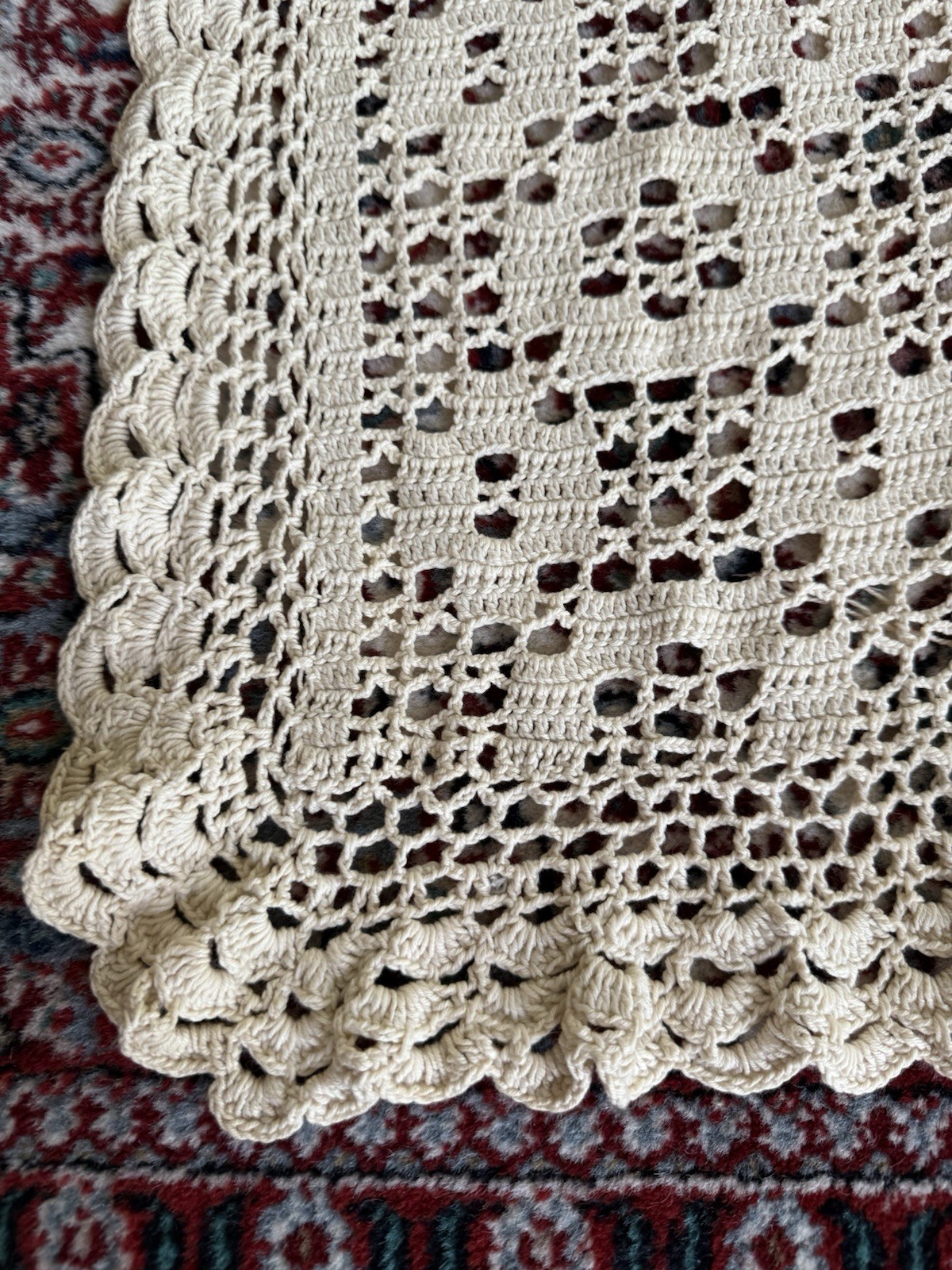 Vtg. Crocheted Coverlet Bedspread Lace Ecru / Natural 100% Cotton 76”L X 70”W Vtg. Crocheted Coverlet Bedspread Lace Ecru / Natural 100% Cotton 76”L X 70”W
