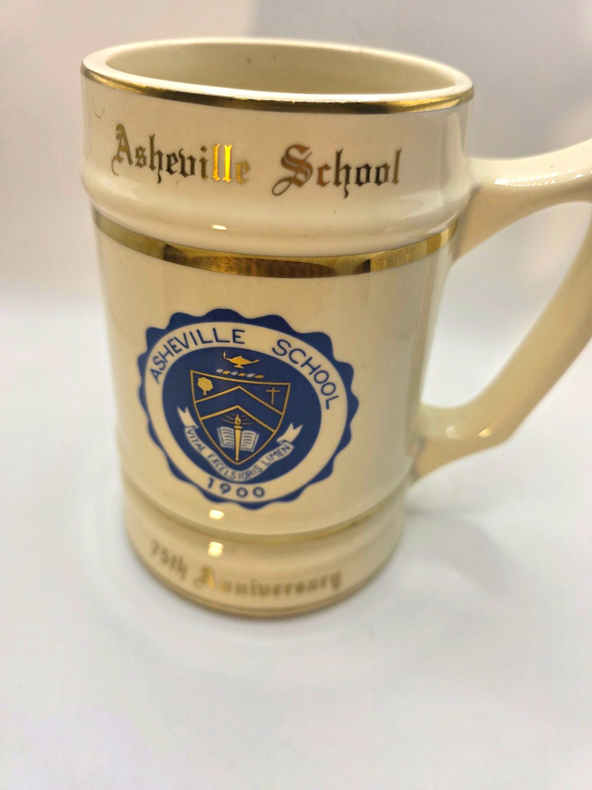 Vintage 1975 Asheville School 75th Anniversary Mug Stein WC Bunting USA 204 Gold