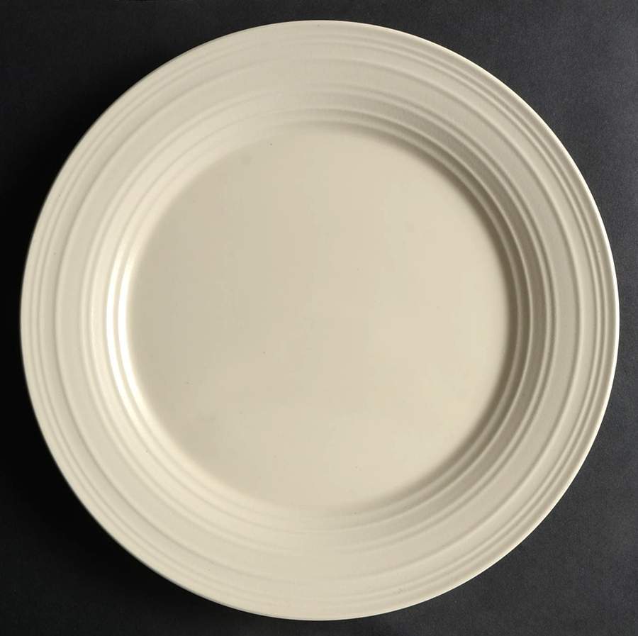 Mikasa Swirl-Cream Dinner Plate 10803892