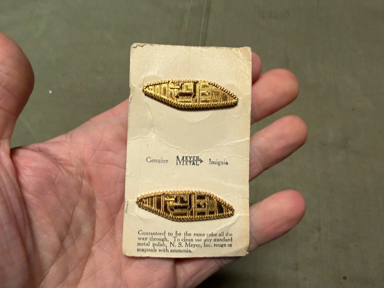 ORIGINAL WWII US ARMY OFFICER EARLY ARMORED TANK DIVISION COLLAR INSIGNIA-PAIR
