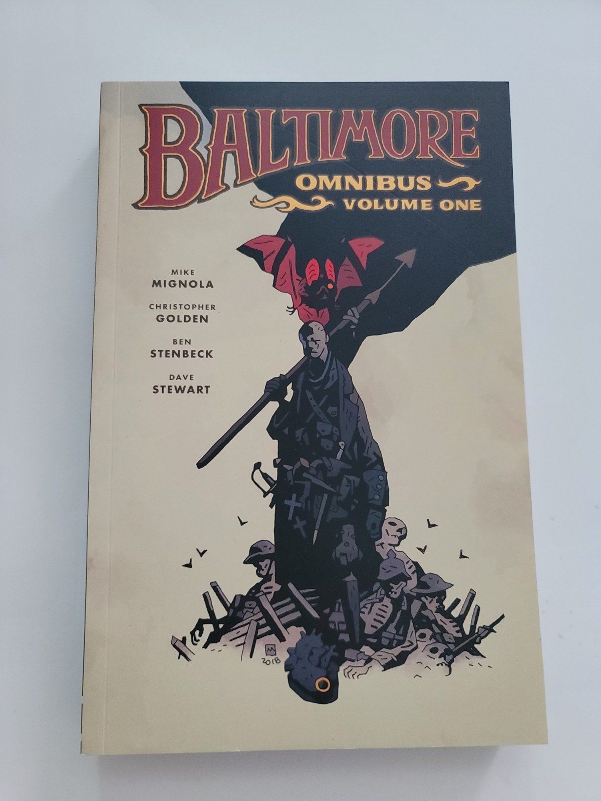 DARK HORSE Baltimore Omnibus Volume 1  graphic novel Good Book