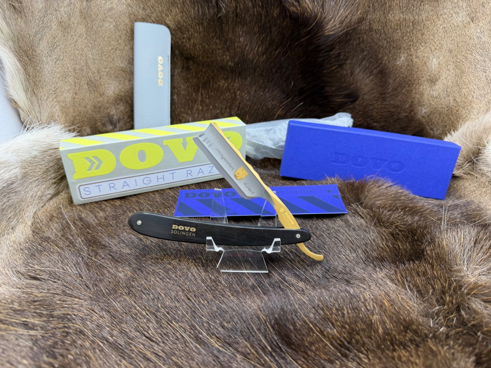 Dovo 6/8 Bergischer Lowe Straight Razor Germany  With 24kt. Gold Etch+